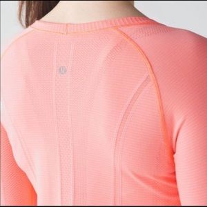 Light pink/coral Lululemon Swifty Tech Size 4